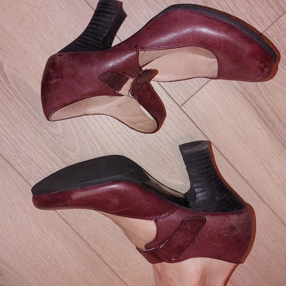 Miz Moos Brownish Size 8 Velcro Strap Mary Janes - Picture 4 of 10